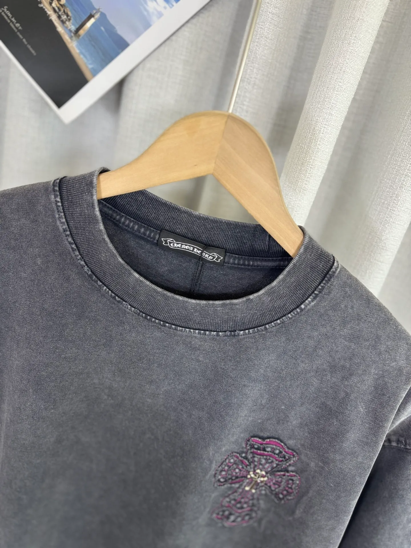 P230 ch high version Chrome Hearts 2025 spring and summer new cross patch washed short-sleeved T-shirt, fabric: 26 double yarns, 320 grams weight, cross patch embroidery, heavy washing Printing process: patch embroidery Color: blue gray Size: S M L XL Style number: 5163